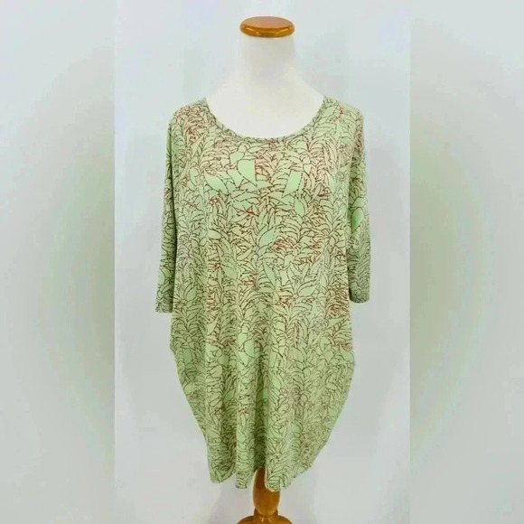 LuLaRoe Green and Red Irma Top, L - Picture 1 of 7